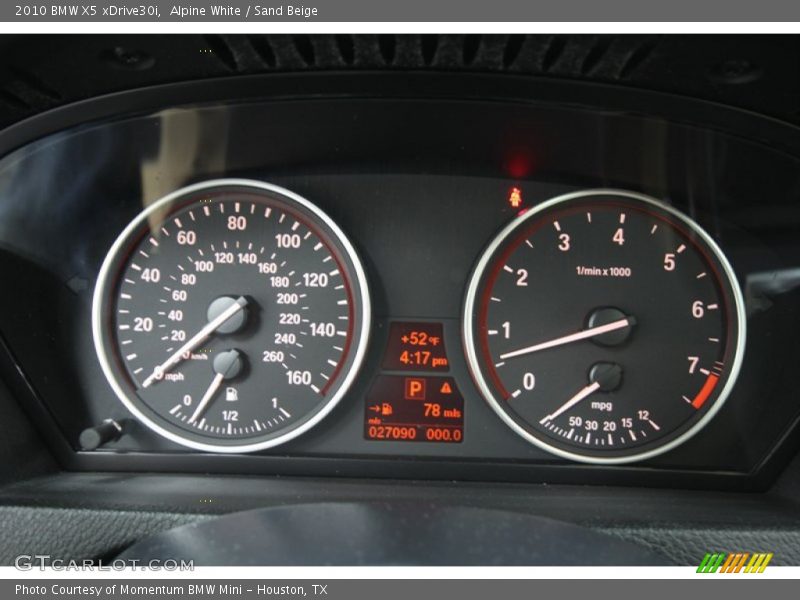 Alpine White / Sand Beige 2010 BMW X5 xDrive30i