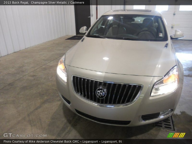 Champagne Silver Metallic / Cashmere 2013 Buick Regal