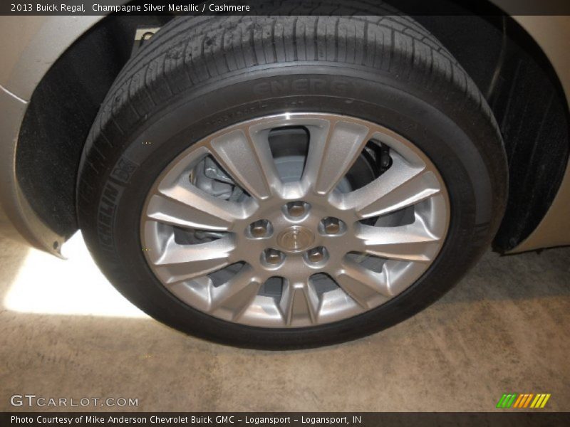 Champagne Silver Metallic / Cashmere 2013 Buick Regal