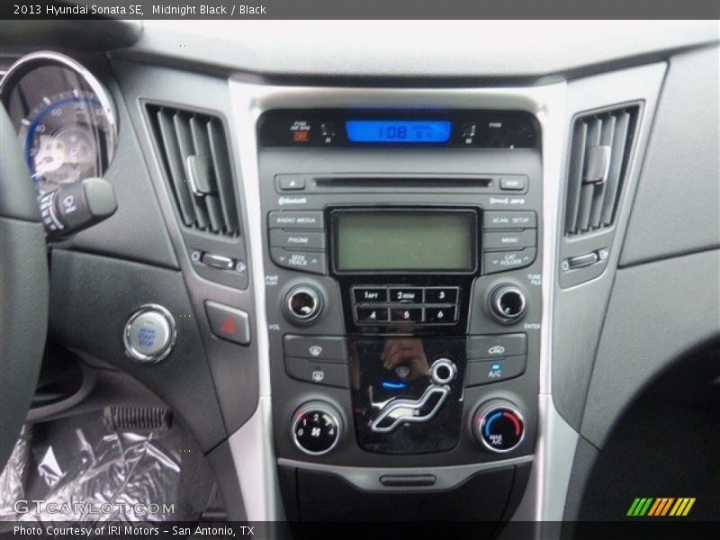 Midnight Black / Black 2013 Hyundai Sonata SE