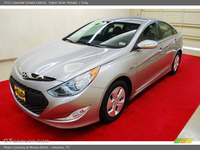 Front 3/4 View of 2011 Sonata Hybrid