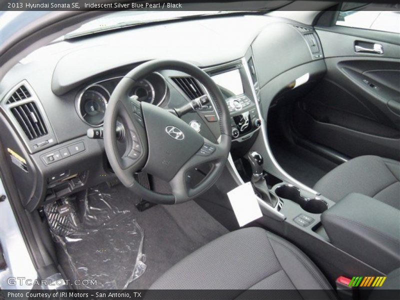 Iridescent Silver Blue Pearl / Black 2013 Hyundai Sonata SE