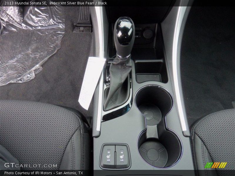 Iridescent Silver Blue Pearl / Black 2013 Hyundai Sonata SE