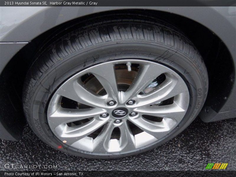 Harbor Gray Metallic / Gray 2013 Hyundai Sonata SE