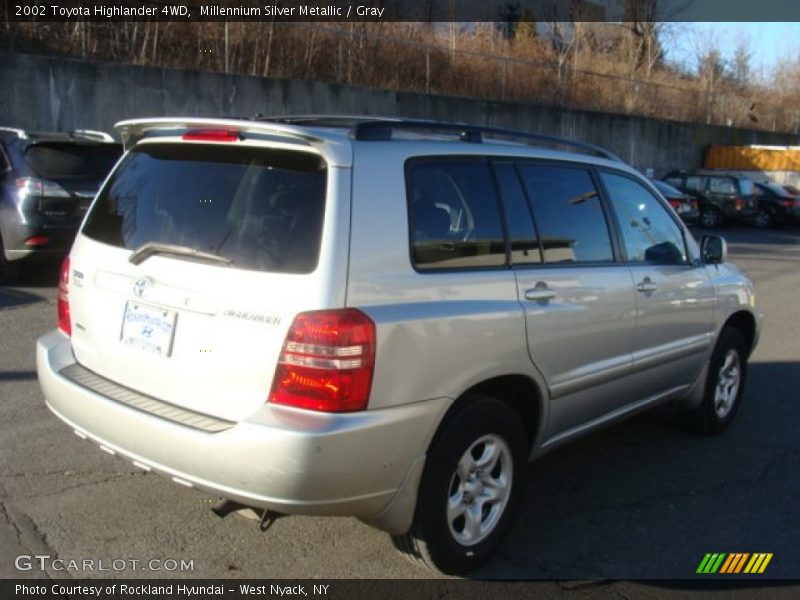 Millennium Silver Metallic / Gray 2002 Toyota Highlander 4WD