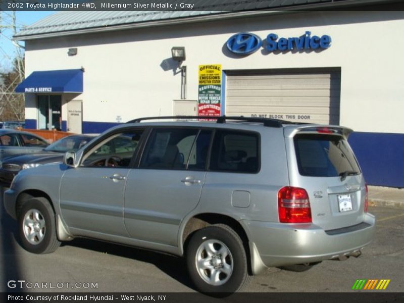 Millennium Silver Metallic / Gray 2002 Toyota Highlander 4WD