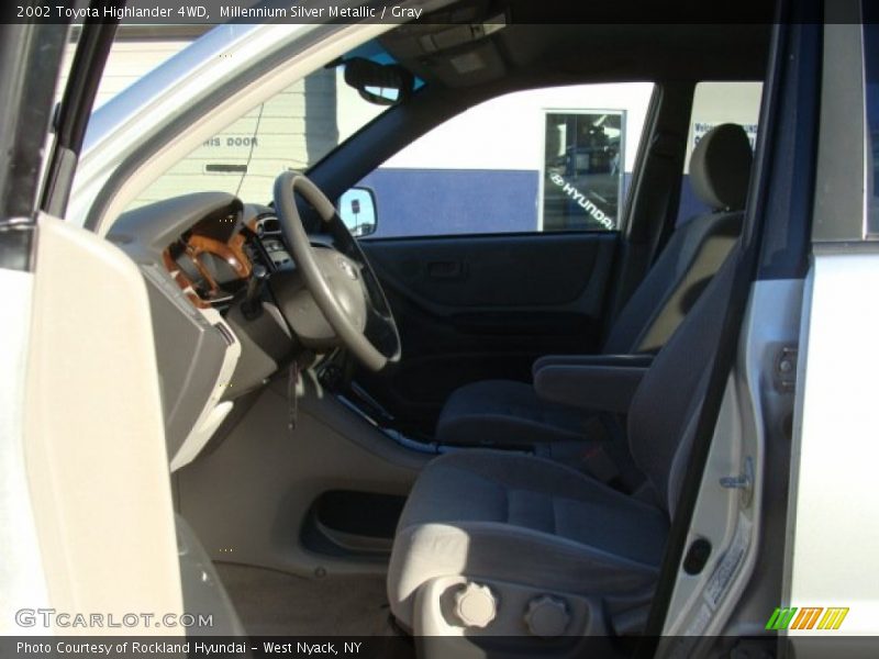 Millennium Silver Metallic / Gray 2002 Toyota Highlander 4WD