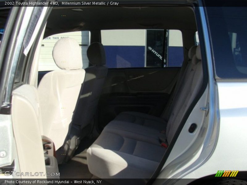 Millennium Silver Metallic / Gray 2002 Toyota Highlander 4WD