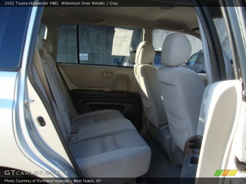 Millennium Silver Metallic / Gray 2002 Toyota Highlander 4WD