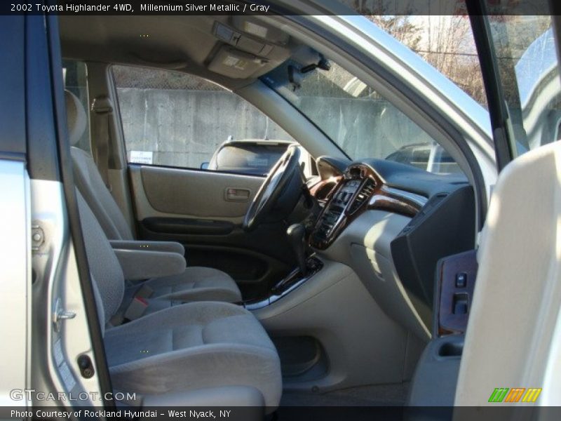Millennium Silver Metallic / Gray 2002 Toyota Highlander 4WD