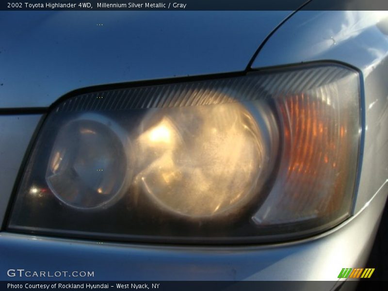 Millennium Silver Metallic / Gray 2002 Toyota Highlander 4WD