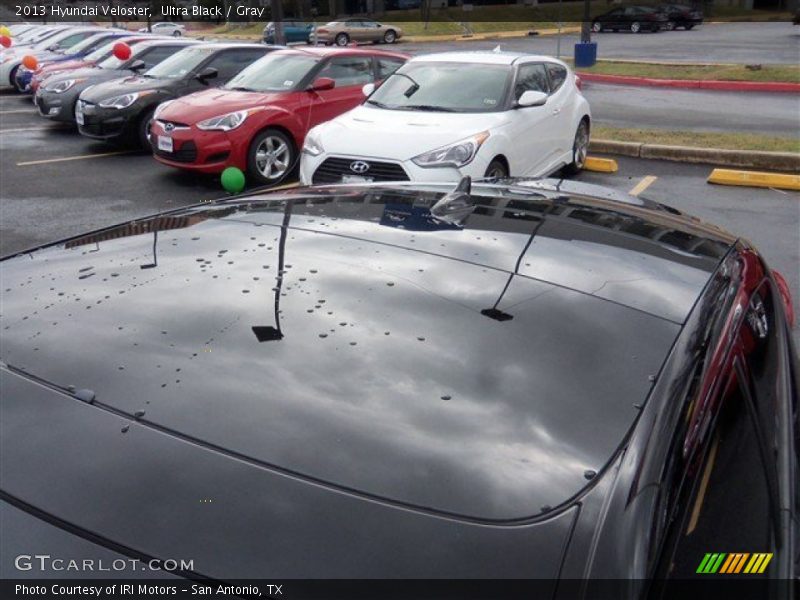 Ultra Black / Gray 2013 Hyundai Veloster