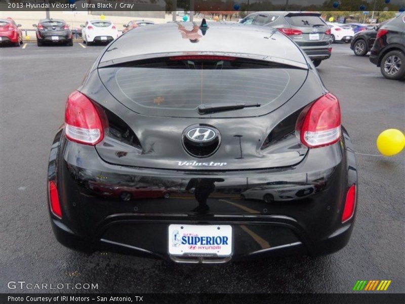 Ultra Black / Gray 2013 Hyundai Veloster