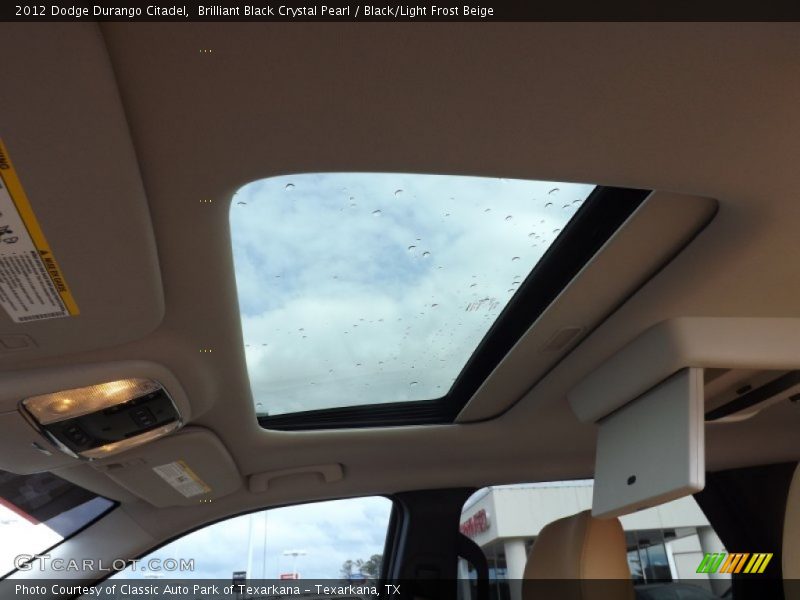 Brilliant Black Crystal Pearl / Black/Light Frost Beige 2012 Dodge Durango Citadel