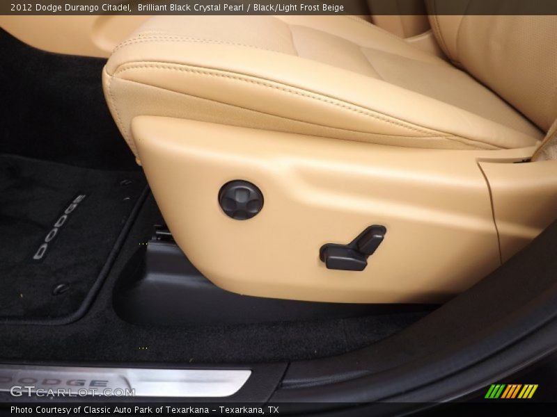 Brilliant Black Crystal Pearl / Black/Light Frost Beige 2012 Dodge Durango Citadel