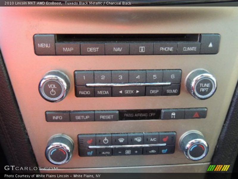 Tuxedo Black Metallic / Charcoal Black 2010 Lincoln MKT AWD EcoBoost