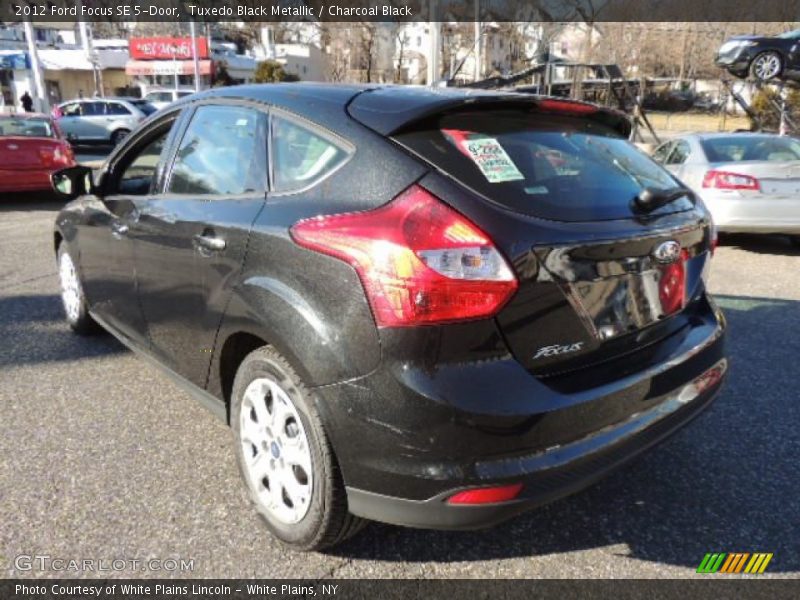 Tuxedo Black Metallic / Charcoal Black 2012 Ford Focus SE 5-Door
