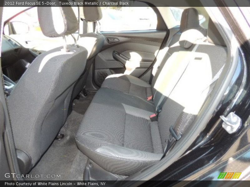 Tuxedo Black Metallic / Charcoal Black 2012 Ford Focus SE 5-Door