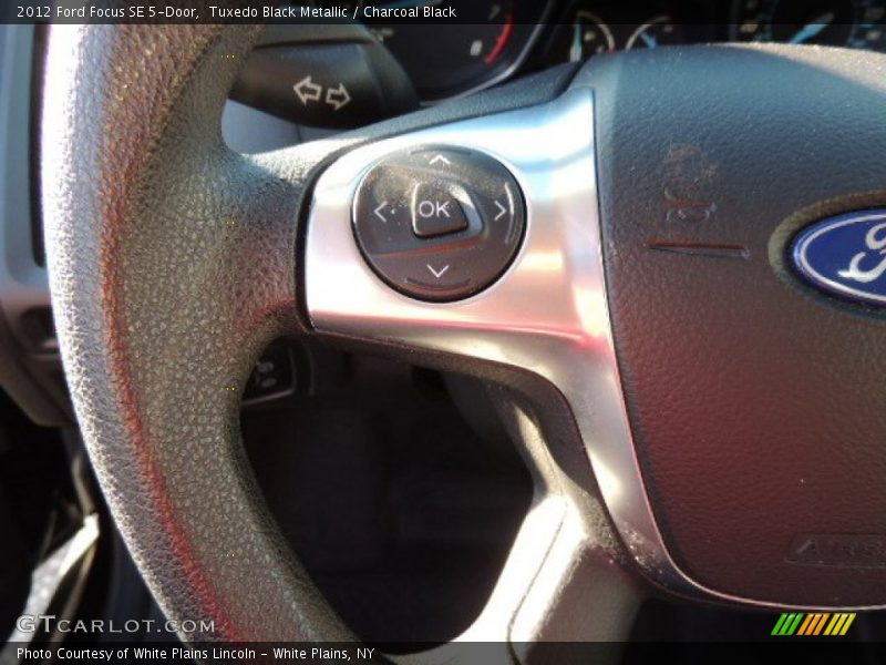 Tuxedo Black Metallic / Charcoal Black 2012 Ford Focus SE 5-Door