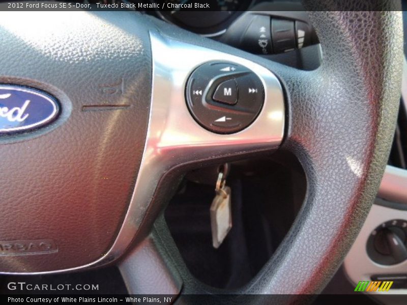 Tuxedo Black Metallic / Charcoal Black 2012 Ford Focus SE 5-Door