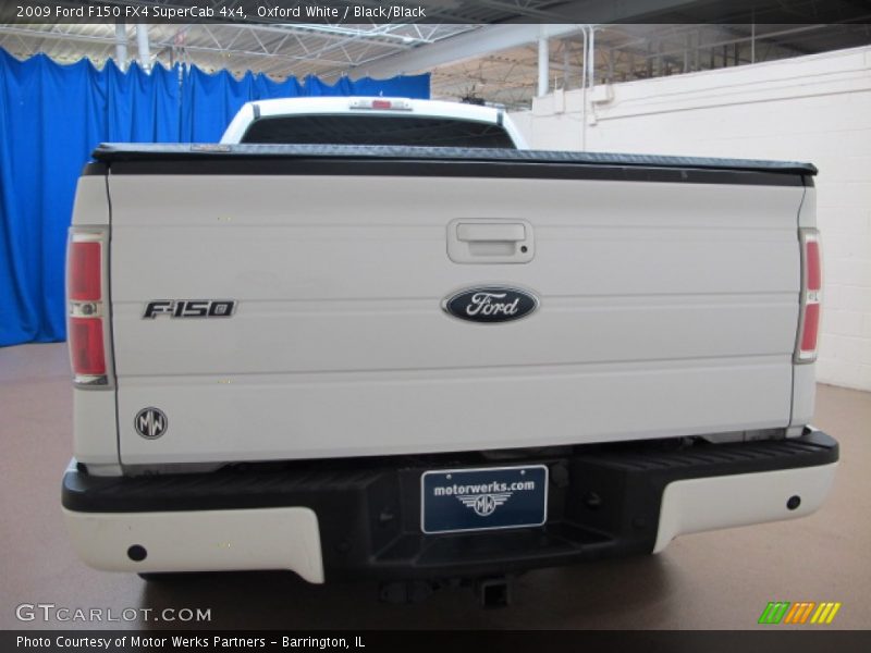 Oxford White / Black/Black 2009 Ford F150 FX4 SuperCab 4x4