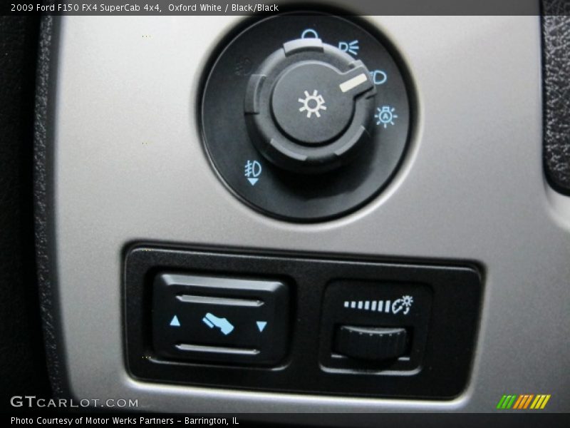 Controls of 2009 F150 FX4 SuperCab 4x4