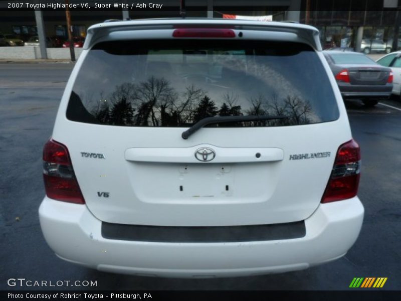 Super White / Ash Gray 2007 Toyota Highlander V6