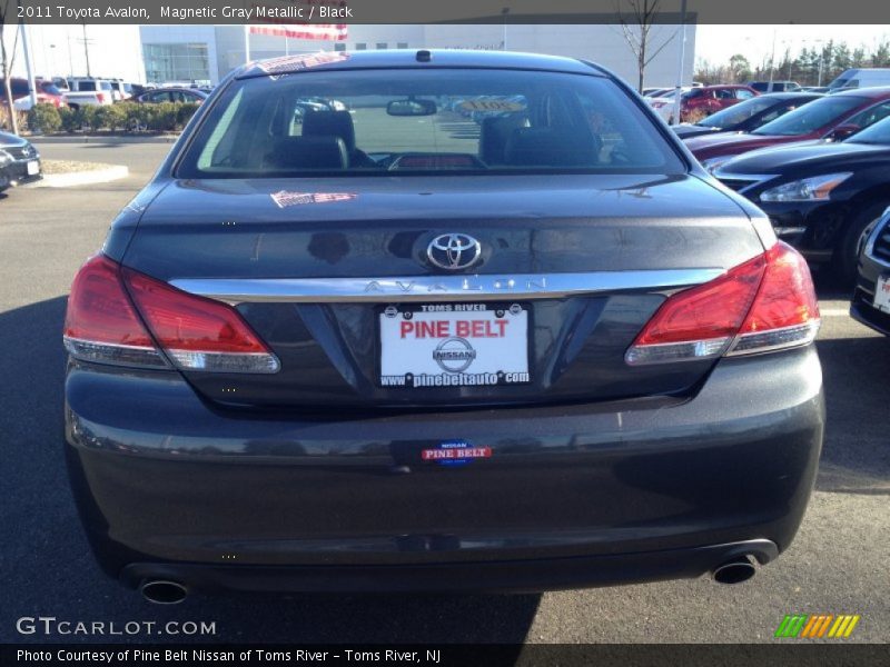 Magnetic Gray Metallic / Black 2011 Toyota Avalon