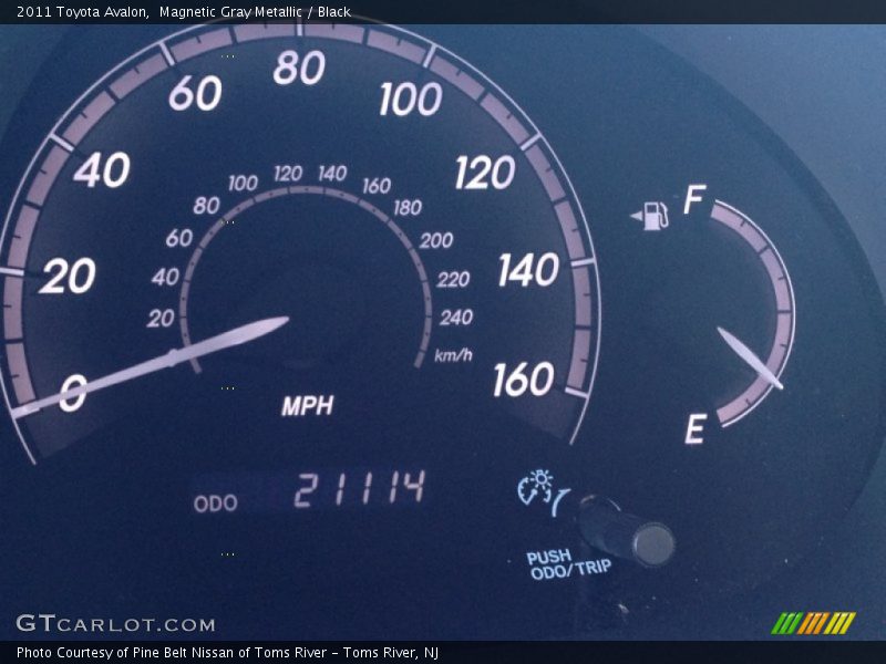Magnetic Gray Metallic / Black 2011 Toyota Avalon