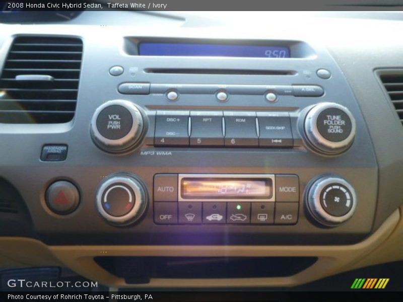 Controls of 2008 Civic Hybrid Sedan