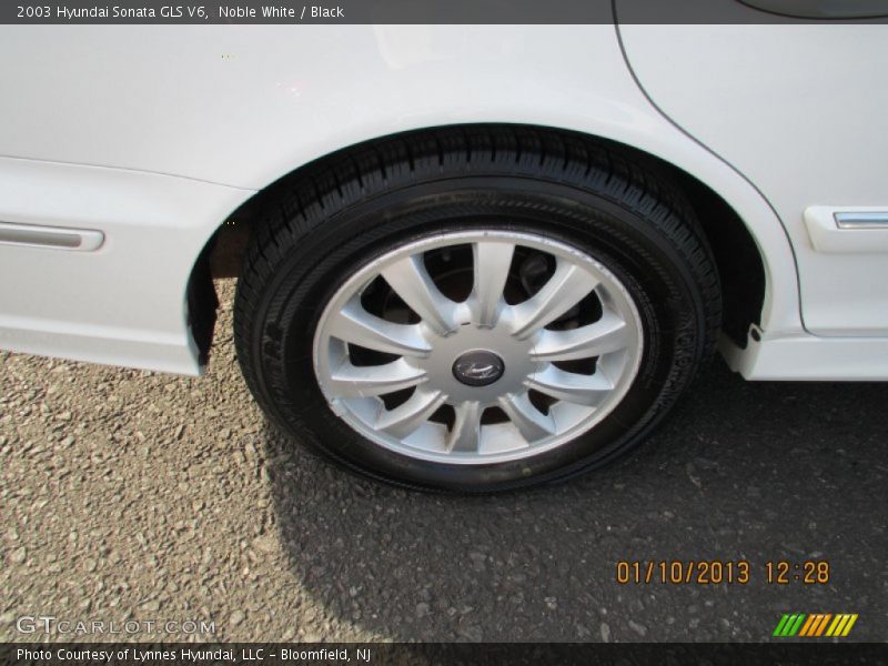Noble White / Black 2003 Hyundai Sonata GLS V6