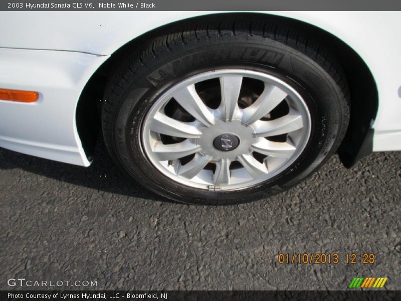 Noble White / Black 2003 Hyundai Sonata GLS V6