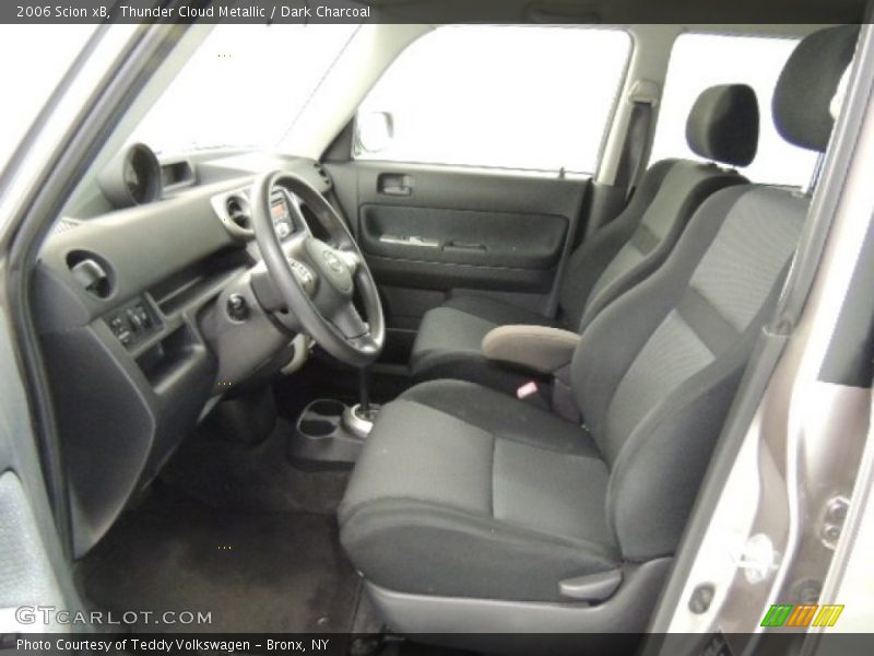 Front Seat of 2006 xB 
