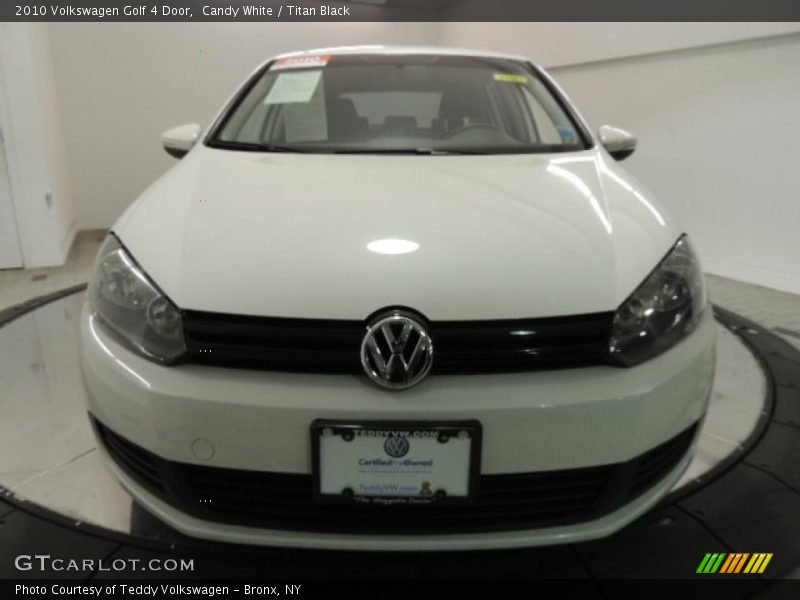 Candy White / Titan Black 2010 Volkswagen Golf 4 Door