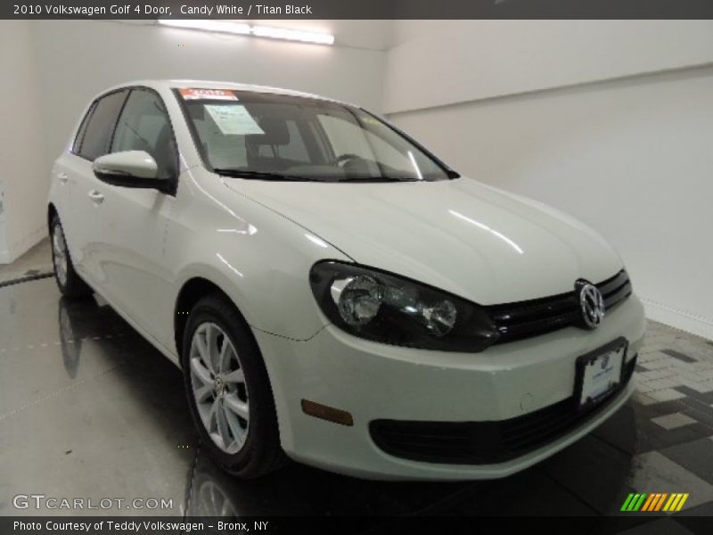 Candy White / Titan Black 2010 Volkswagen Golf 4 Door