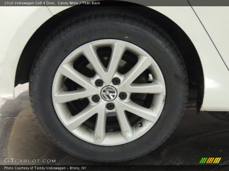 Candy White / Titan Black 2010 Volkswagen Golf 4 Door
