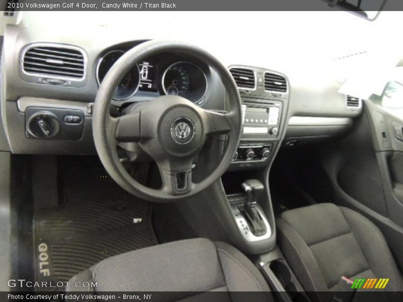 Candy White / Titan Black 2010 Volkswagen Golf 4 Door