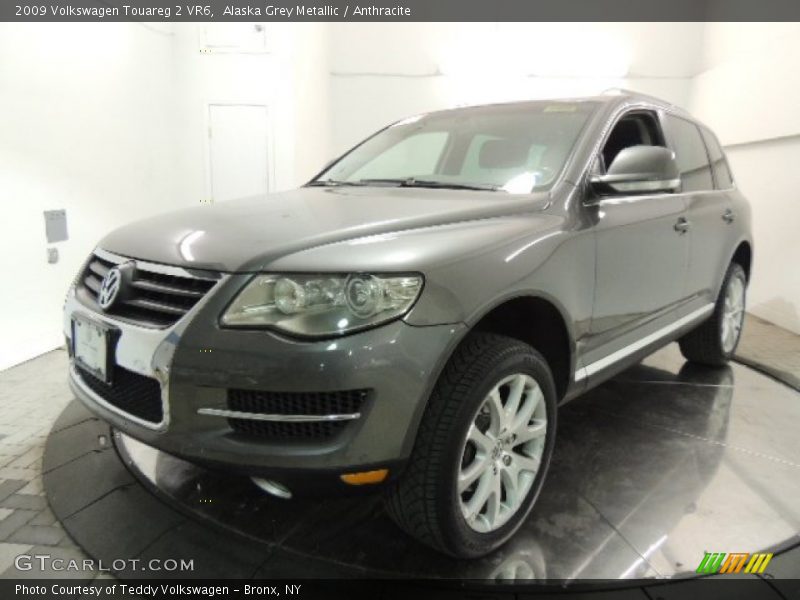 Alaska Grey Metallic / Anthracite 2009 Volkswagen Touareg 2 VR6