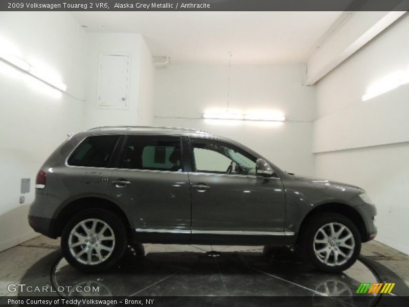 Alaska Grey Metallic / Anthracite 2009 Volkswagen Touareg 2 VR6