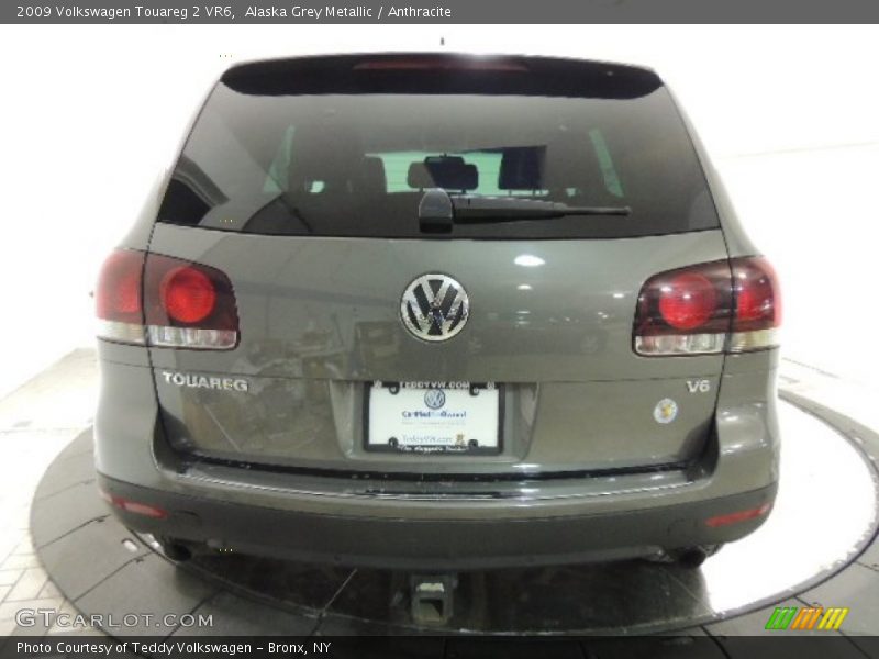 Alaska Grey Metallic / Anthracite 2009 Volkswagen Touareg 2 VR6