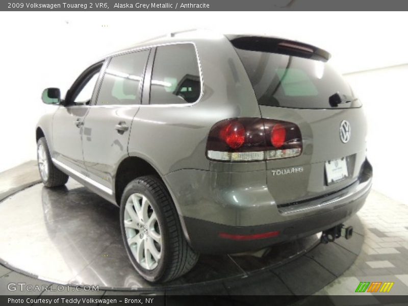 Alaska Grey Metallic / Anthracite 2009 Volkswagen Touareg 2 VR6
