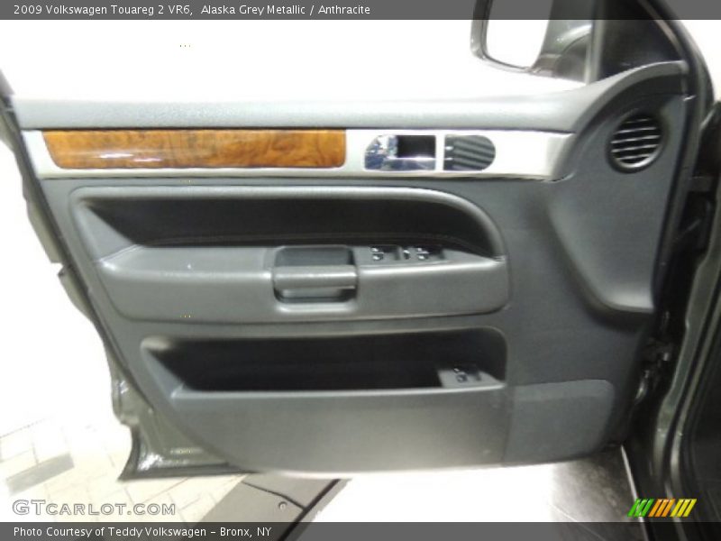 Alaska Grey Metallic / Anthracite 2009 Volkswagen Touareg 2 VR6