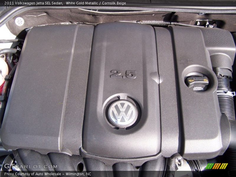 White Gold Metallic / Cornsilk Beige 2011 Volkswagen Jetta SEL Sedan