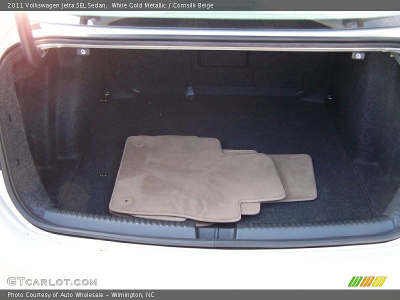 White Gold Metallic / Cornsilk Beige 2011 Volkswagen Jetta SEL Sedan