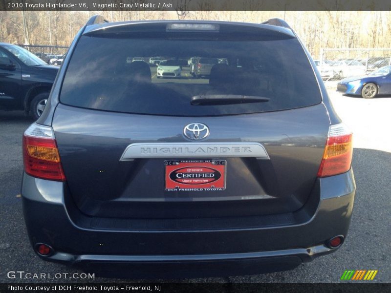 Magnetic Gray Metallic / Ash 2010 Toyota Highlander V6