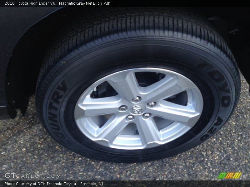 Magnetic Gray Metallic / Ash 2010 Toyota Highlander V6