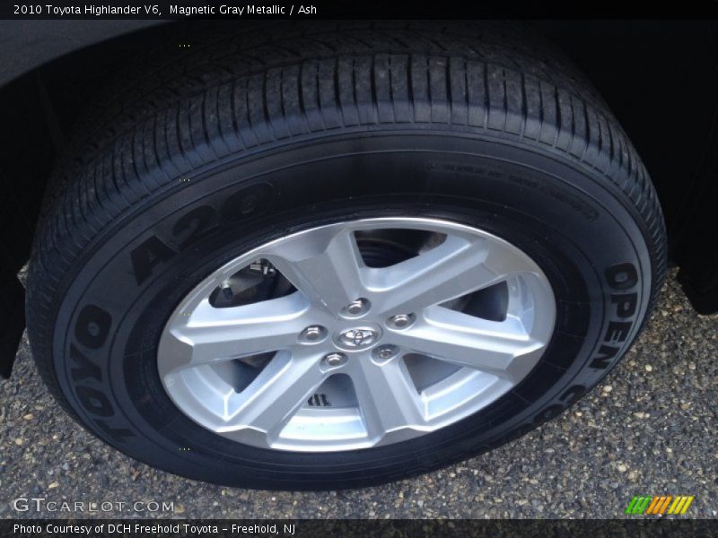 Magnetic Gray Metallic / Ash 2010 Toyota Highlander V6