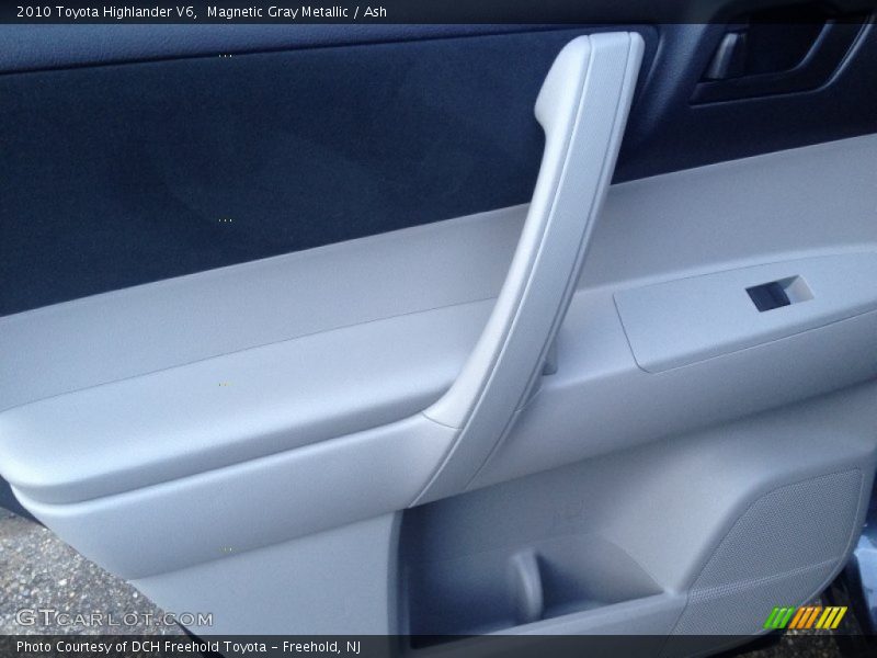Magnetic Gray Metallic / Ash 2010 Toyota Highlander V6