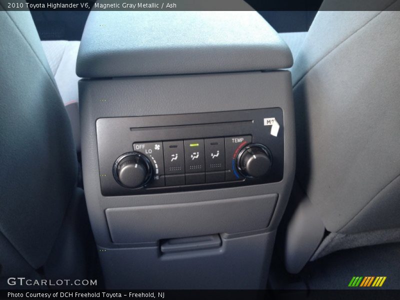 Magnetic Gray Metallic / Ash 2010 Toyota Highlander V6