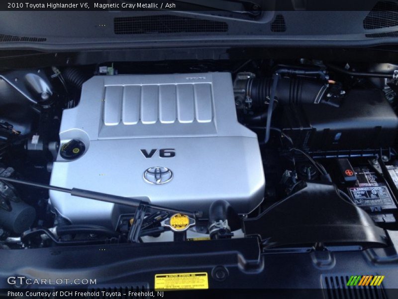 Magnetic Gray Metallic / Ash 2010 Toyota Highlander V6